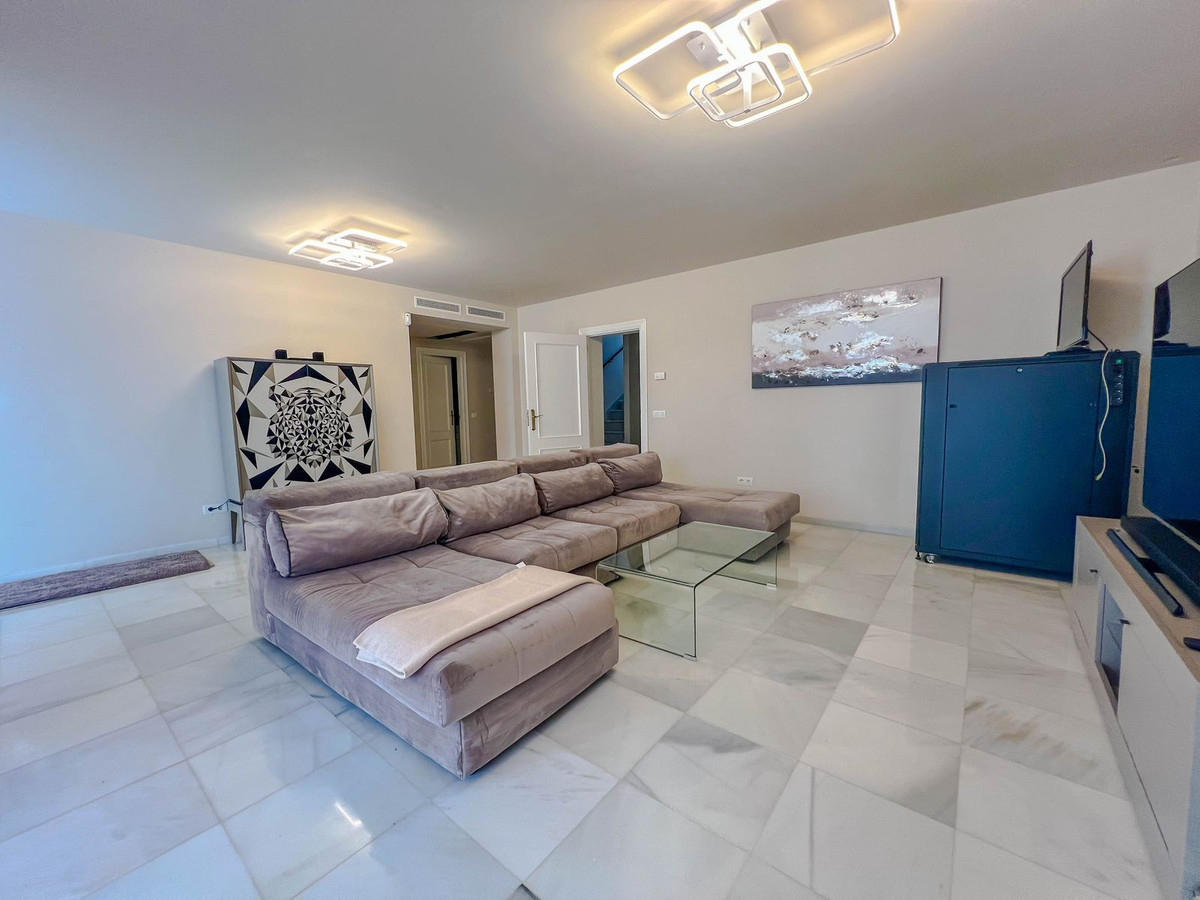 d3c5d6676963c14a6c54f5f4444a65a3 - 25