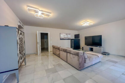 d3c5d6676963c14a6c54f5f4444a65a3 - 26