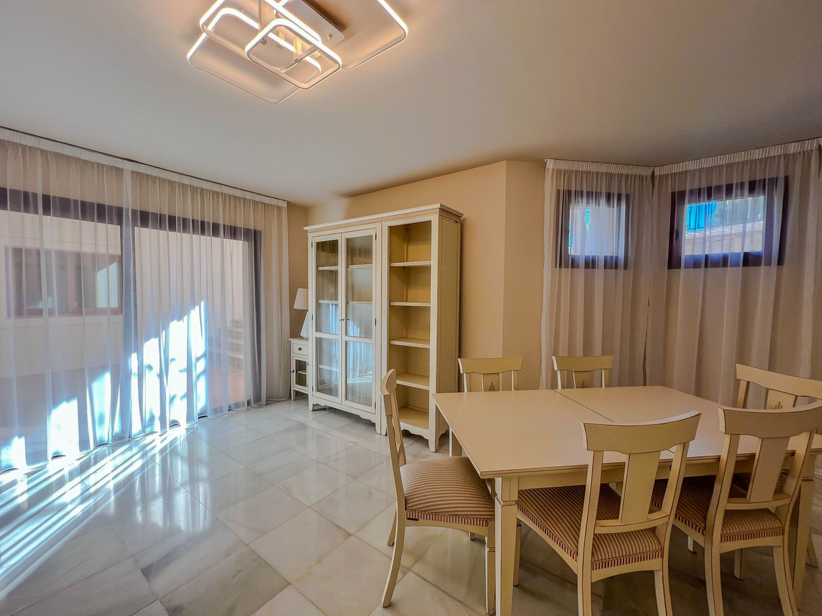 d3c5d6676963c14a6c54f5f4444a65a3 - 28