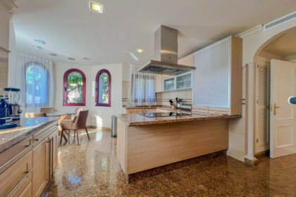 d3c5d6676963c14a6c54f5f4444a65a3 - 35