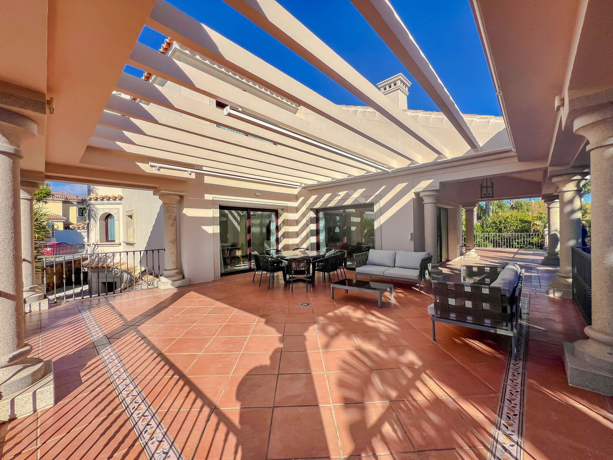 d3c5d6676963c14a6c54f5f4444a65a3 - 38