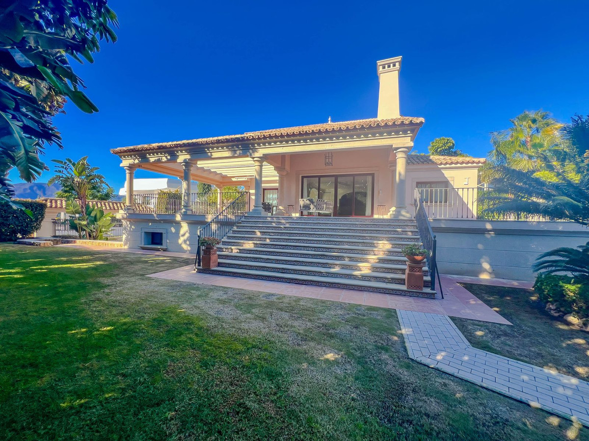 d3c5d6676963c14a6c54f5f4444a65a3 - 42