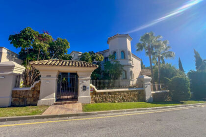 d3c5d6676963c14a6c54f5f4444a65a3 - 44