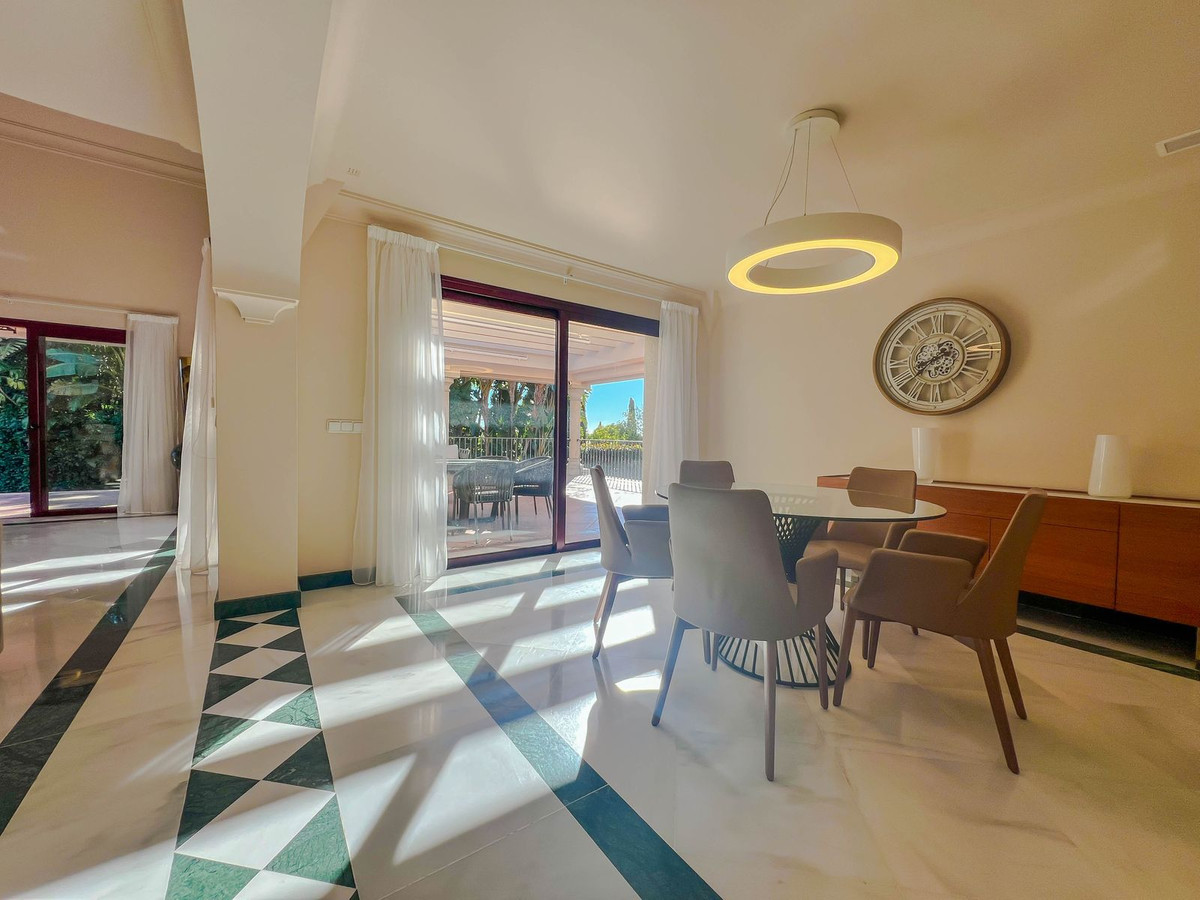 d3c5d6676963c14a6c54f5f4444a65a3 - 8