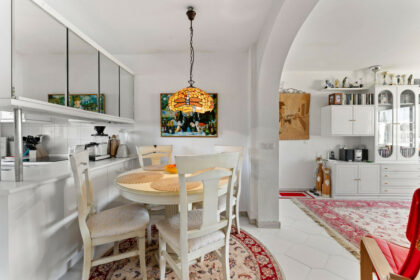 d3cee2e88c9f99965e2ac3a7921d406a - 10