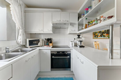 d3cee2e88c9f99965e2ac3a7921d406a - 12