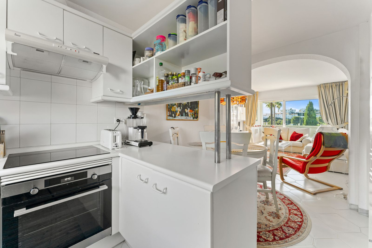 d3cee2e88c9f99965e2ac3a7921d406a - 13