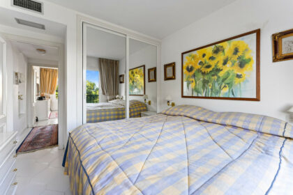 d3cee2e88c9f99965e2ac3a7921d406a - 15