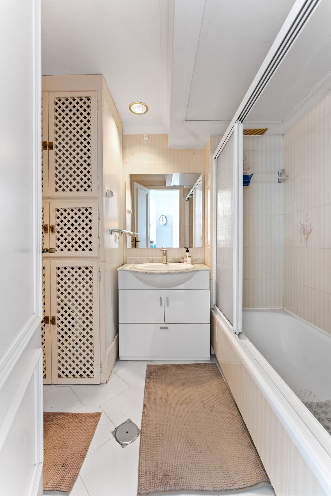 d3cee2e88c9f99965e2ac3a7921d406a - 17