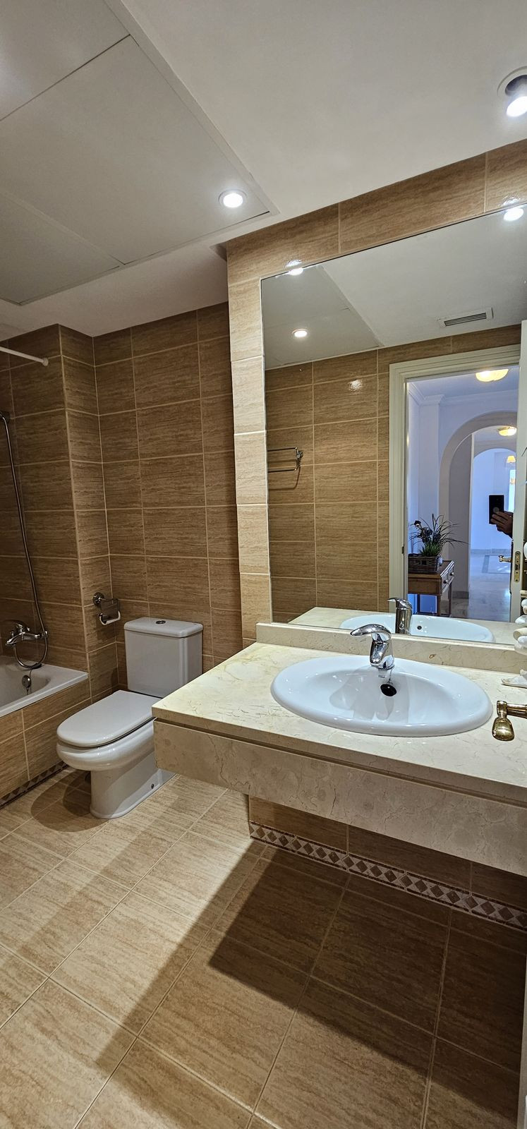 d3dfb8b995bc17853d7e2642204c395c - 24