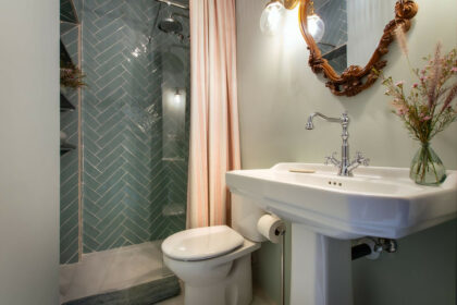 d4b8bac7d3e23c6f4269cab3321ef4c3 - 18