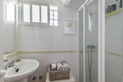 d4f79146daefaf0c3a5cacbcc7e3f301 - 16