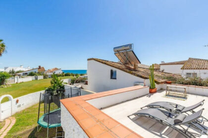 d4f79146daefaf0c3a5cacbcc7e3f301 - 2