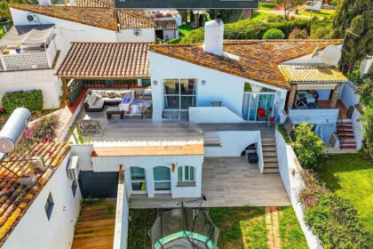 d4f79146daefaf0c3a5cacbcc7e3f301 - 25