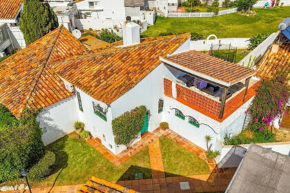 d4f79146daefaf0c3a5cacbcc7e3f301 - 27