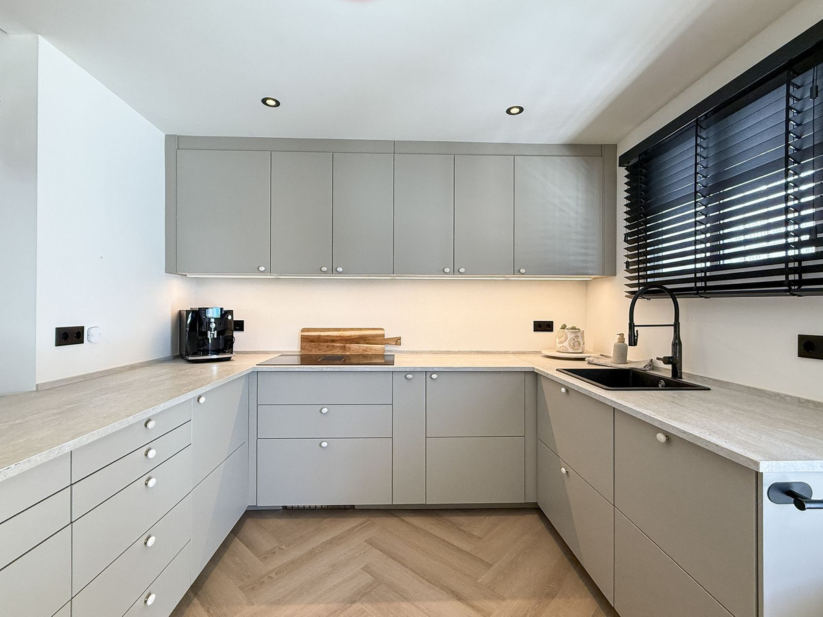 d530065f3060b2e1d1d1d4337a8df425 - 26