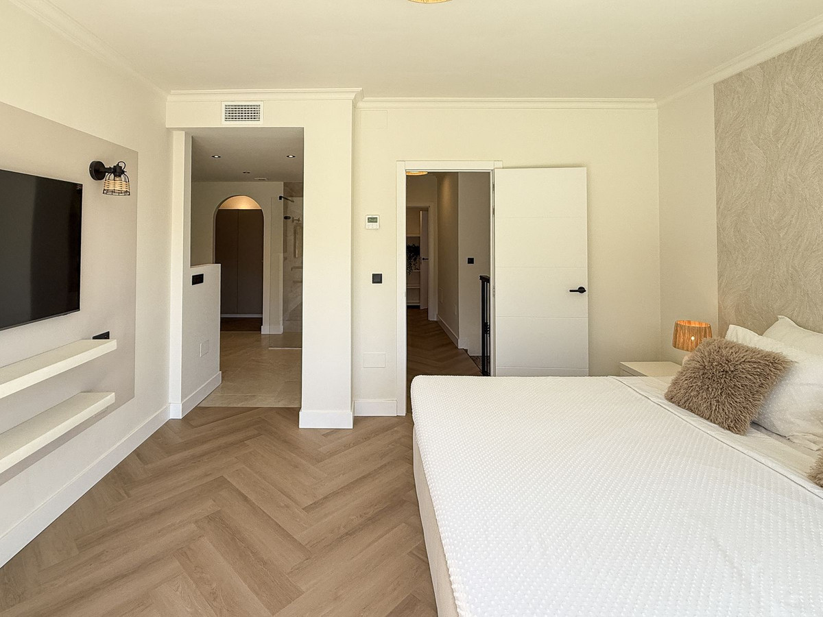 d530065f3060b2e1d1d1d4337a8df425 - 32