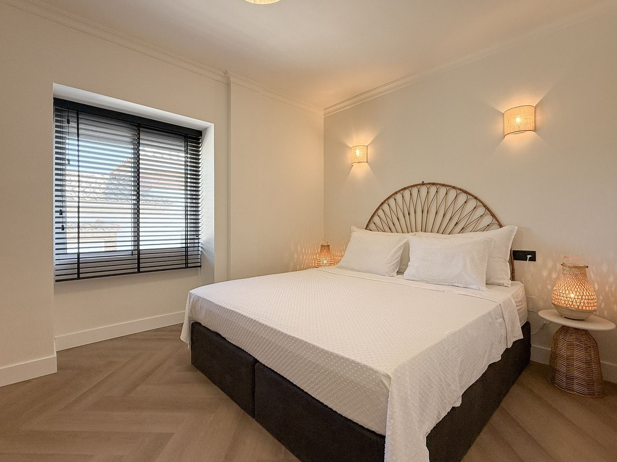 d530065f3060b2e1d1d1d4337a8df425 - 44