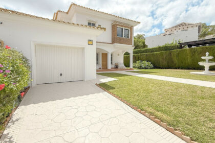 d530065f3060b2e1d1d1d4337a8df425 - 8