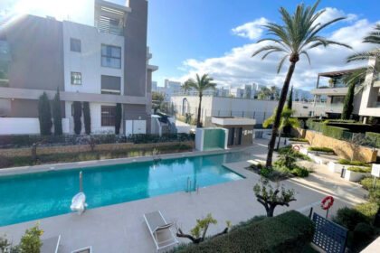 d595f3620154f2a0c246c188f7b4c276 - 12