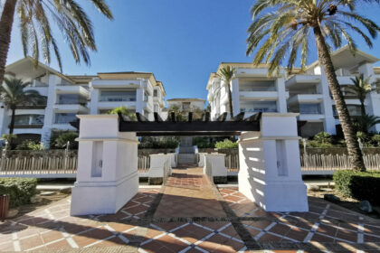 d73a06386399be02d5d3c047c1be96ee - 14