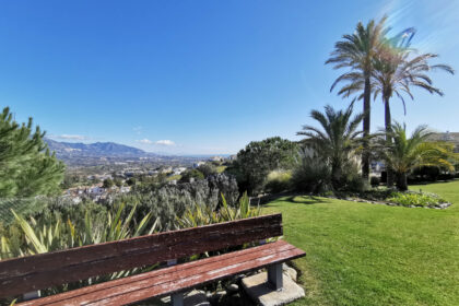 d73a06386399be02d5d3c047c1be96ee - 19