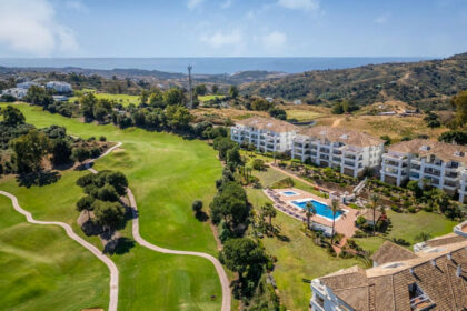 d73a06386399be02d5d3c047c1be96ee - 20