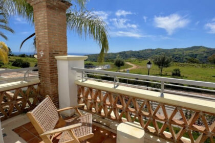 d73a06386399be02d5d3c047c1be96ee - 21