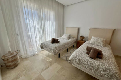 d73a06386399be02d5d3c047c1be96ee - 8