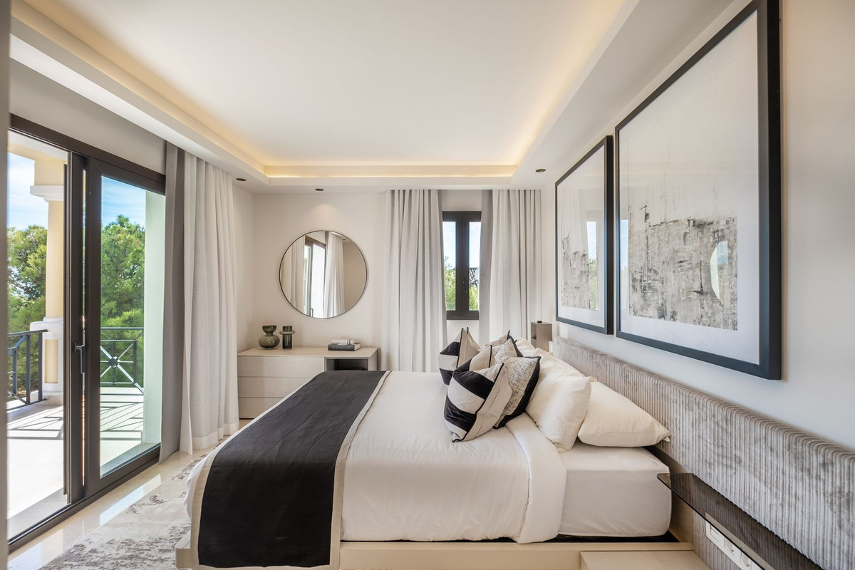 d77f7e9c0f5ae5741dfefd023862cda0 - 13