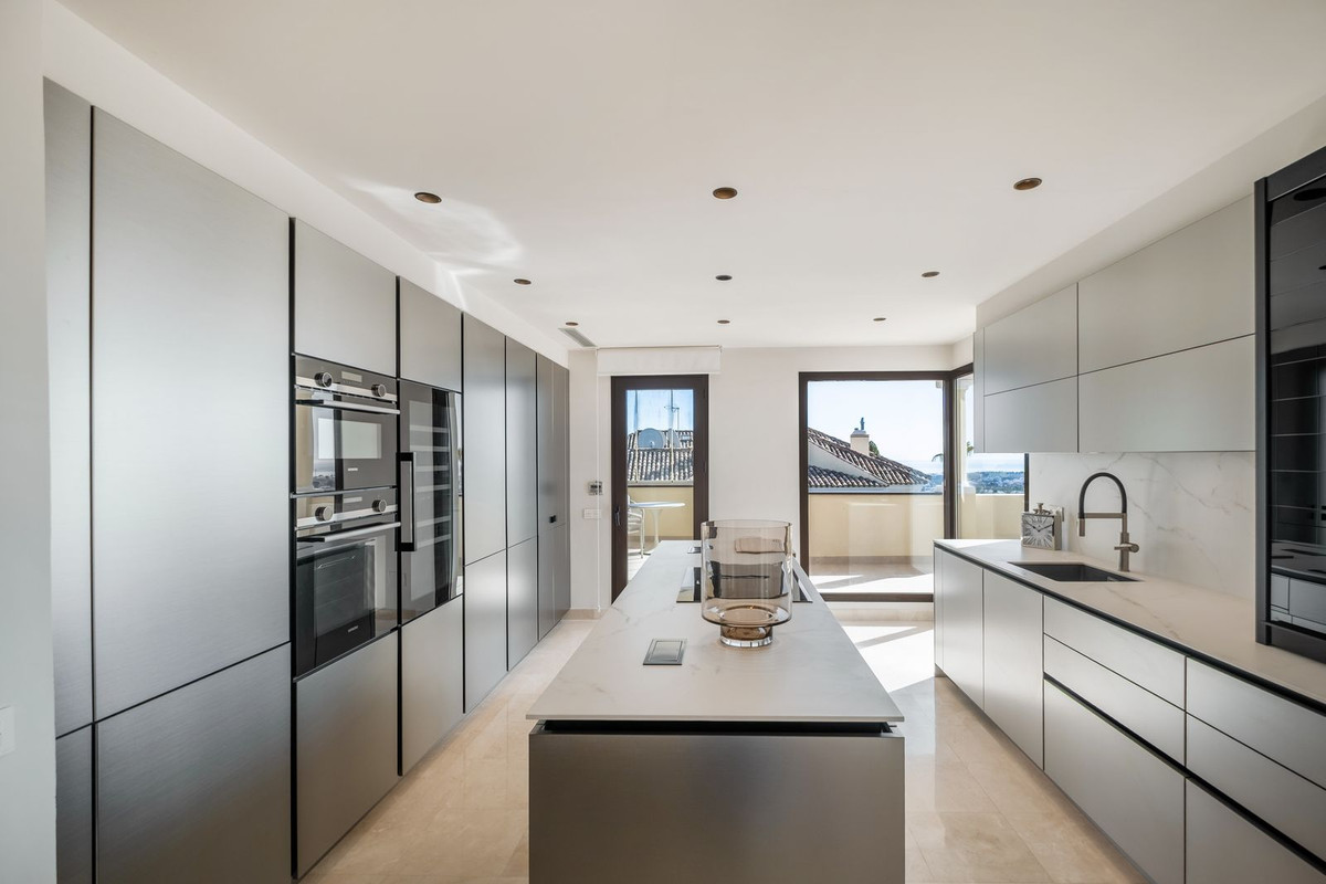 d77f7e9c0f5ae5741dfefd023862cda0 - 20