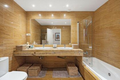 d8f1cfc8f6f6eab22c681d8ad3f5625b - 18