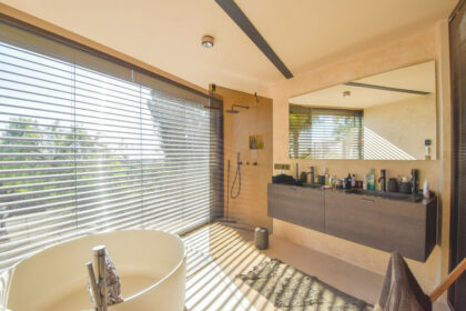 d959c82f96bcb6f9e7d160c48b06ee84 - 23