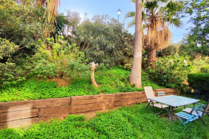 da0a44b696f48bec82589db47a88295b - 18