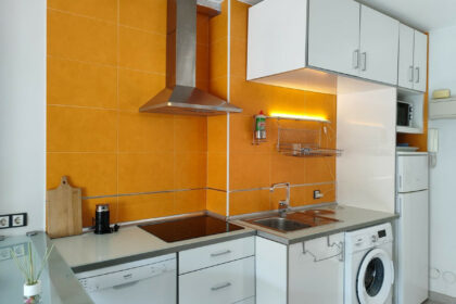 da0a44b696f48bec82589db47a88295b - 24