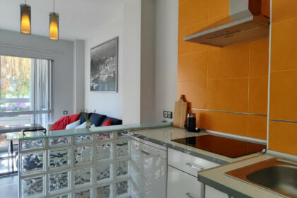 da0a44b696f48bec82589db47a88295b - 28