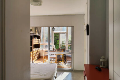 da0a44b696f48bec82589db47a88295b - 41