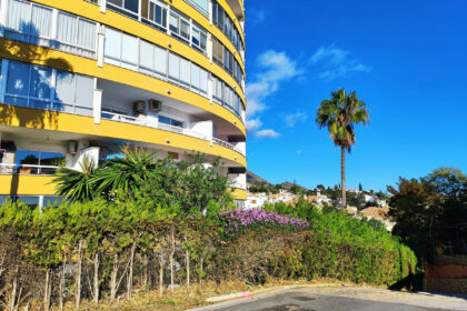 da0a44b696f48bec82589db47a88295b - 63