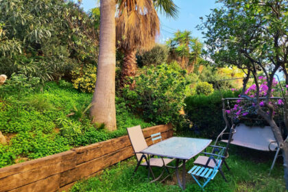 da0a44b696f48bec82589db47a88295b - 9