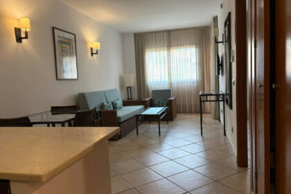 da0f0c1cb5a64afd6824e9c85aefaf64 - 11