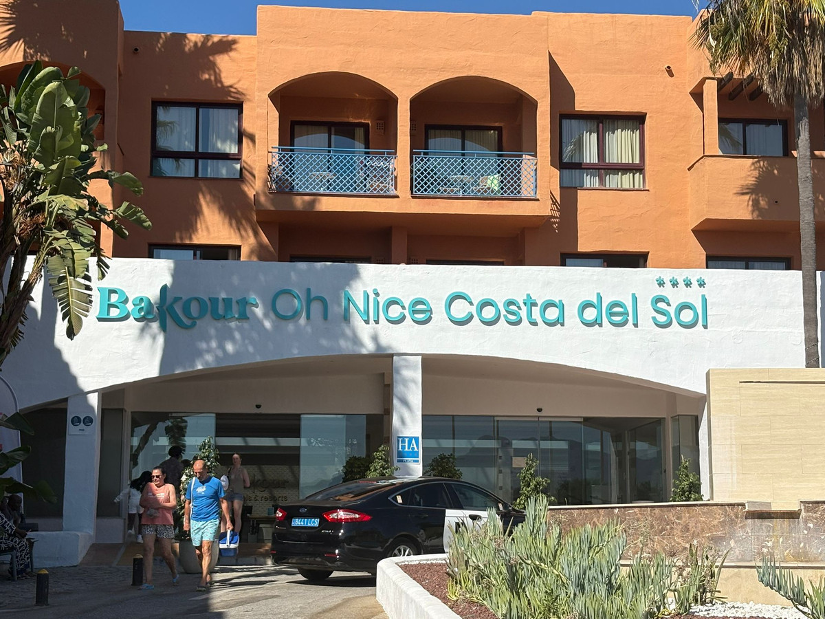 da0f0c1cb5a64afd6824e9c85aefaf64 - 2