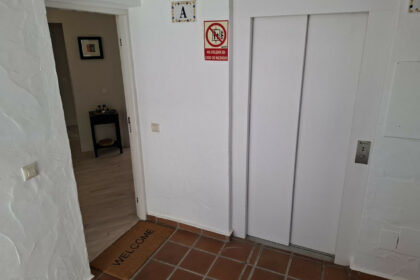 dae5d7c5ba466b6780109805bf2ad028 - 37