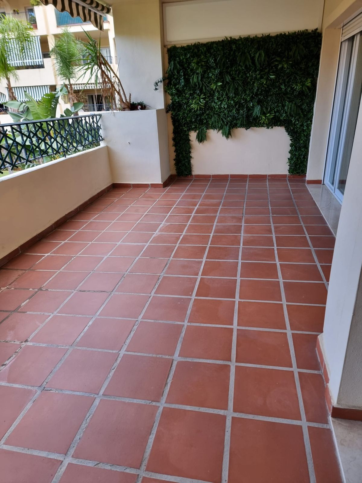 db5c1144bec3943d6a5a685ac38661e9 - 20