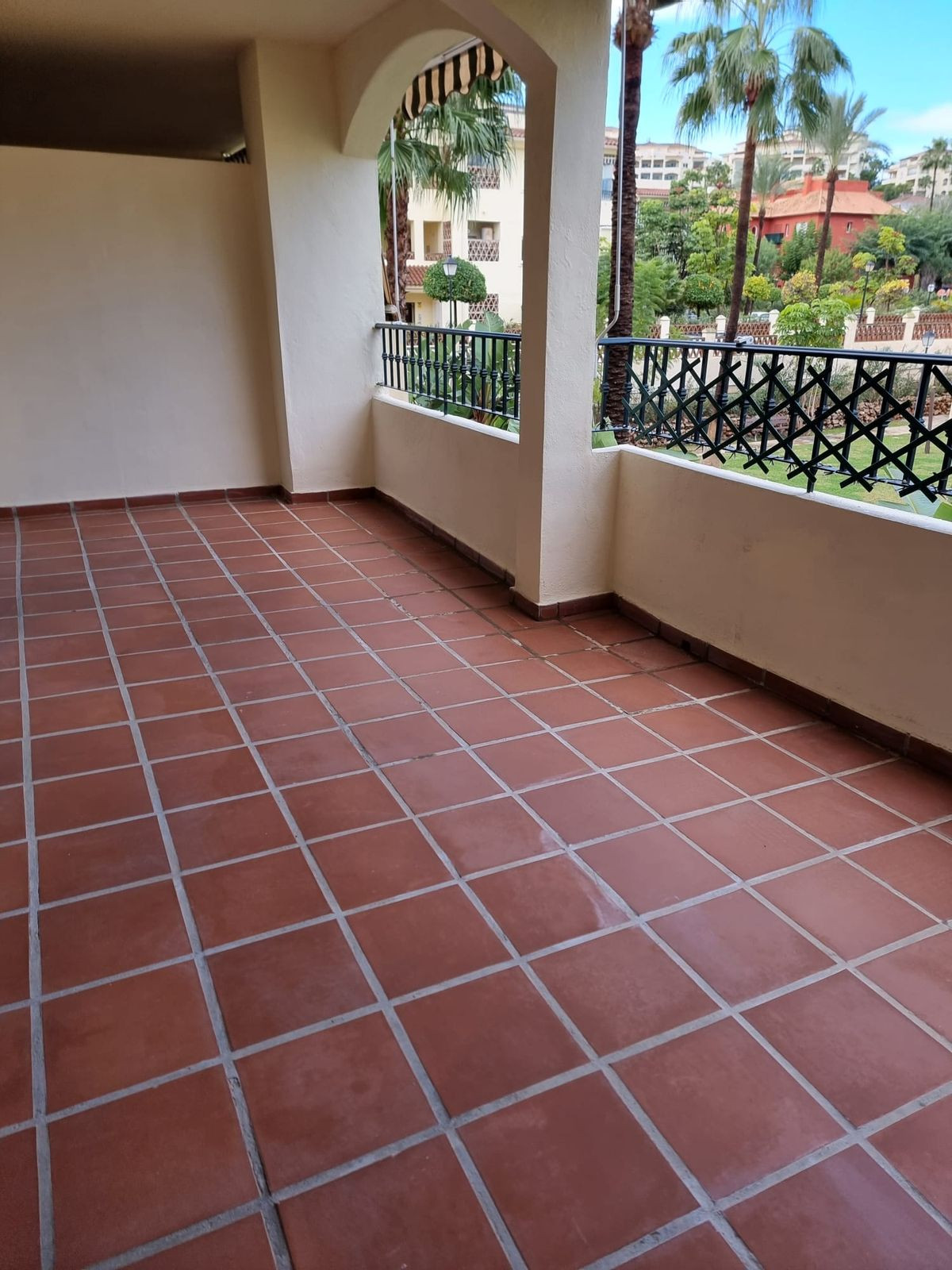 db5c1144bec3943d6a5a685ac38661e9 - 21