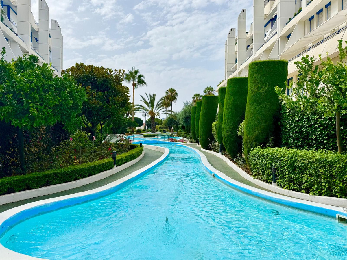 dc223848df302f1cab40d88e946d6da7 - 1