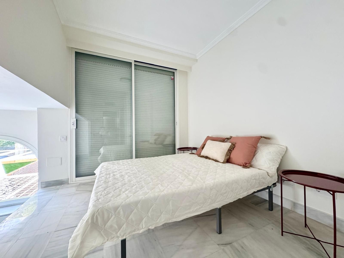 dc223848df302f1cab40d88e946d6da7 - 10