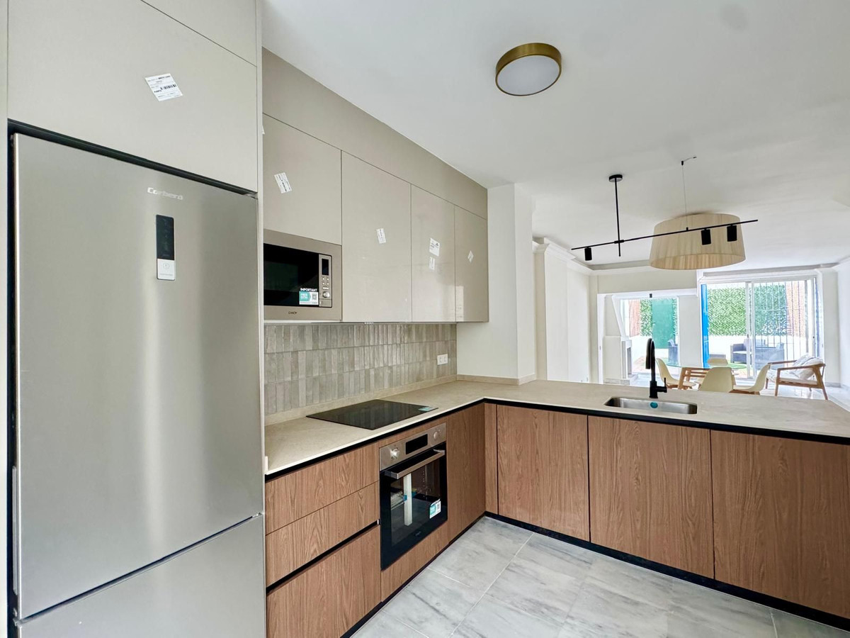 dc223848df302f1cab40d88e946d6da7 - 24