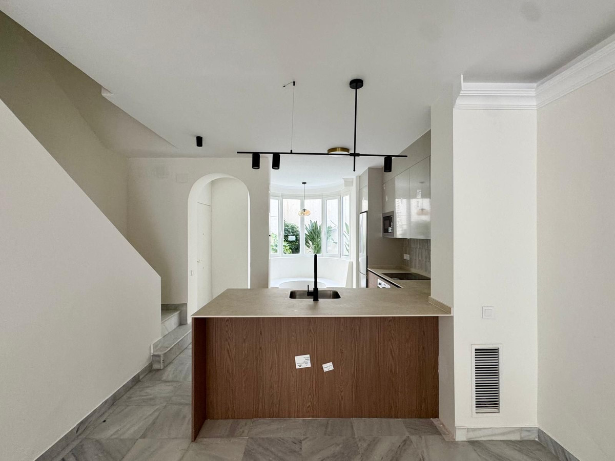 dc223848df302f1cab40d88e946d6da7 - 25