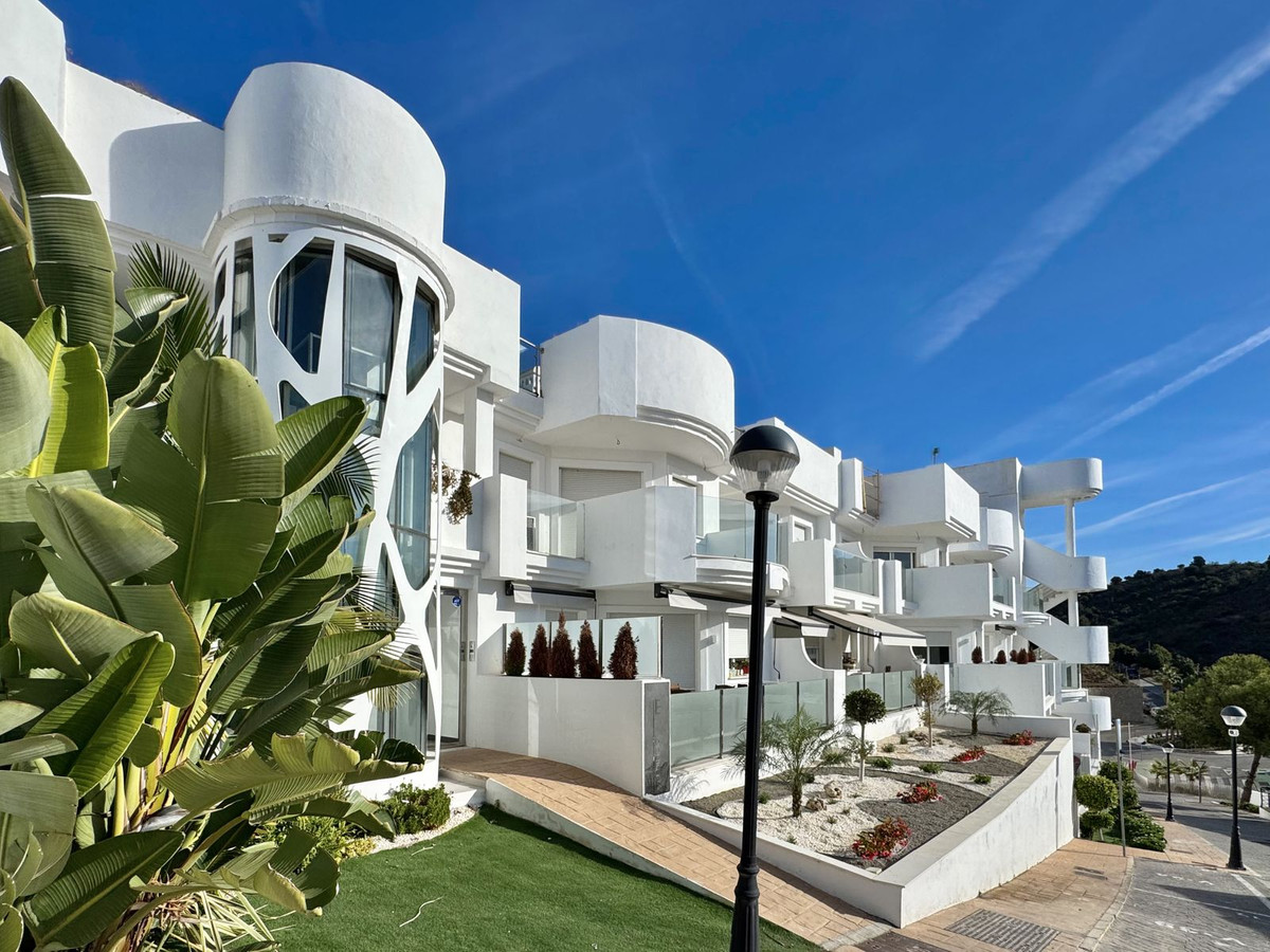 dc3a315f1132c61a97bd37eb2bd89ed9 - 17