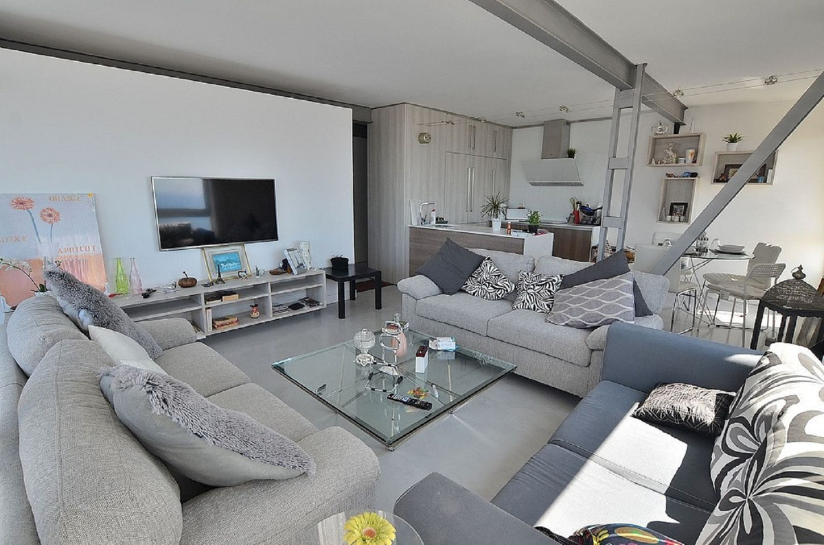 dcd07a7b5dec6bd16d5b73c6c347245e - 4